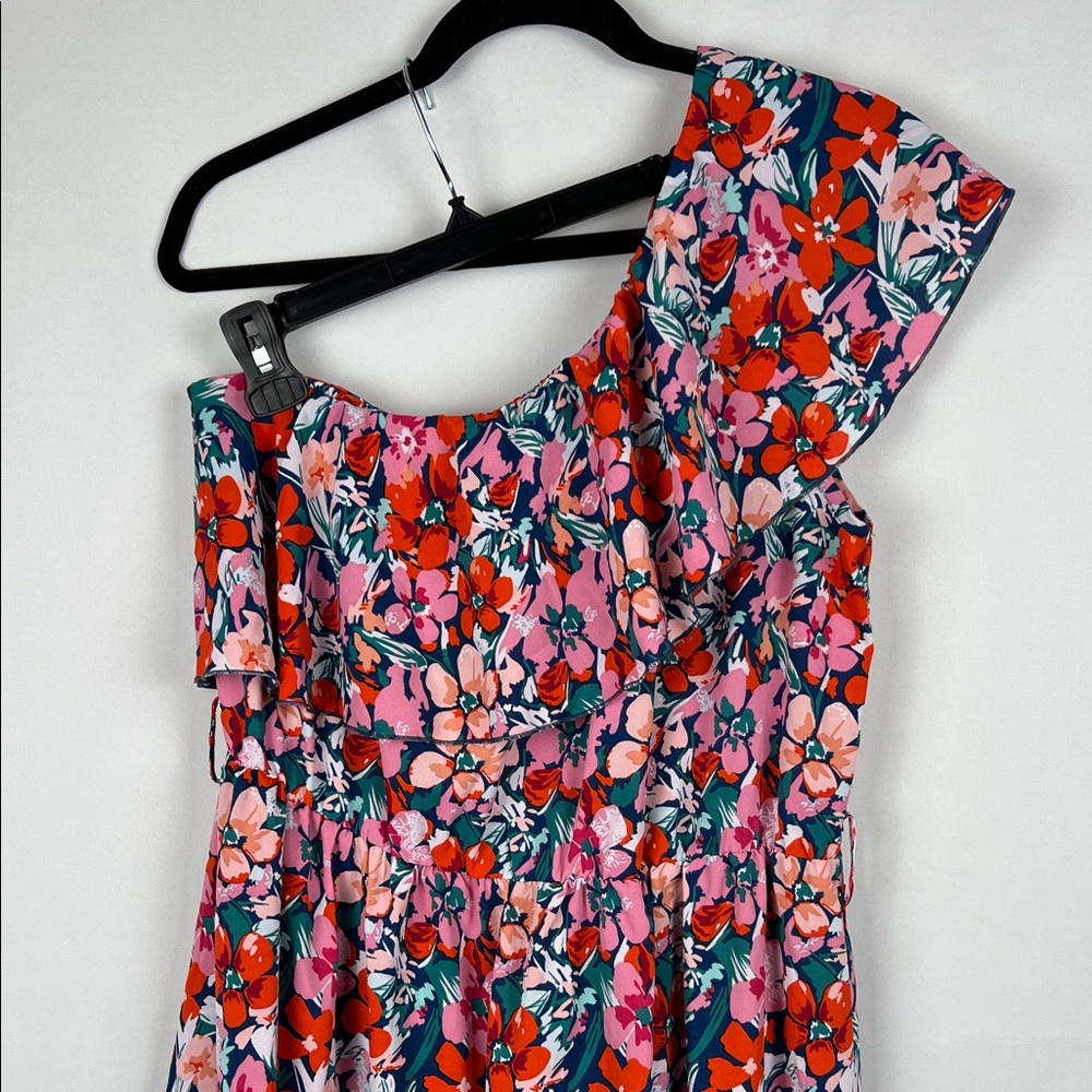 Vibrant Floral One-Shoulder Dress‎